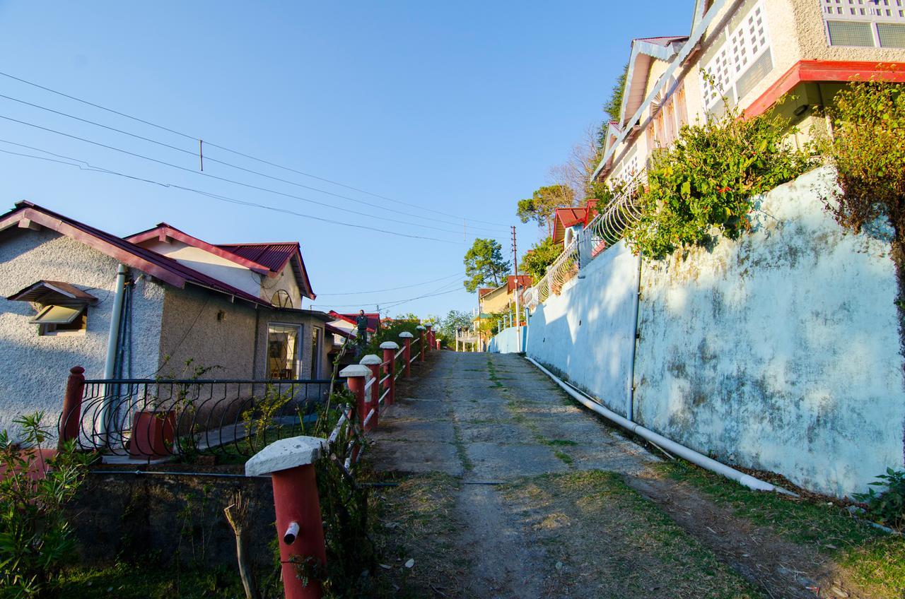 Open View Estate Villa Ranikhet Bagian luar foto